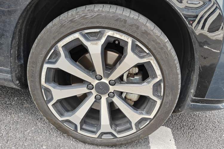 Used AION V 2024 Aion Tyrannosaurus 520 Smart Luxury Edition Right Front Wheel Hub