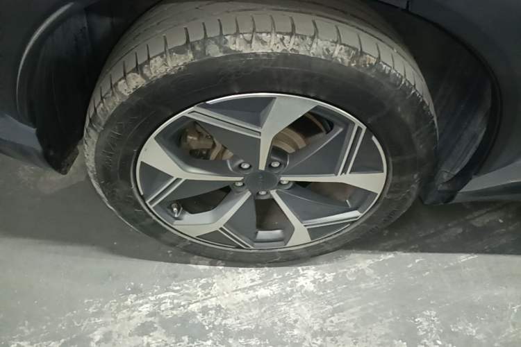Used AION V 2024 Plus 70 Star Edition Ternary Lithium Right Rear Wheel Hub