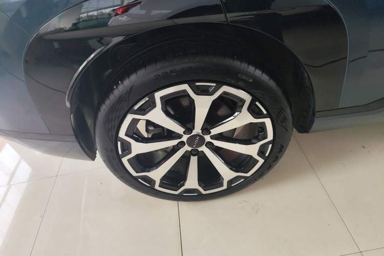 Used AION V 2024 Aion Tyrannosaurus 520 Smart Luxury Edition Right Rear Wheel Hub