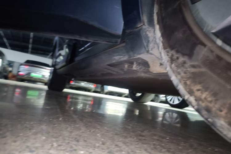 Used AION V 2024 Plus 70 Star Edition Ternary Lithium Right Side Sill