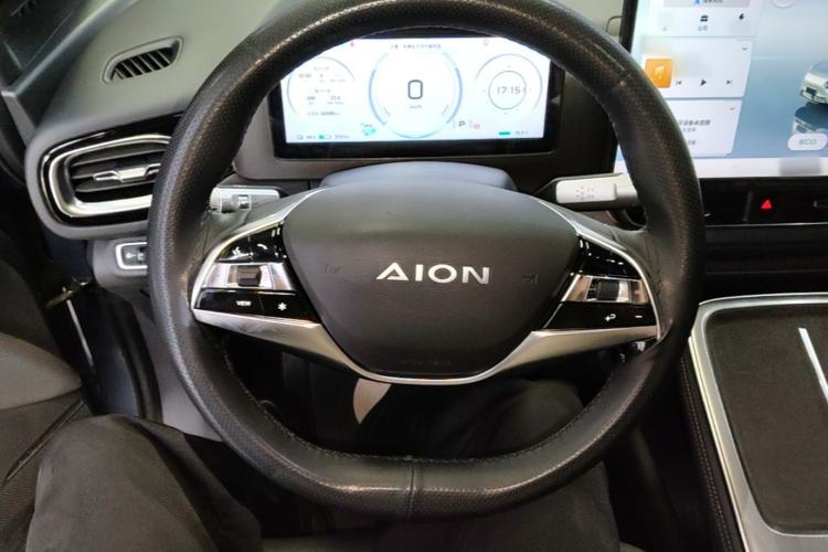 Used AION V 2024 Plus 70 Star Edition Lithium Iron Phosphate Steering Wheel