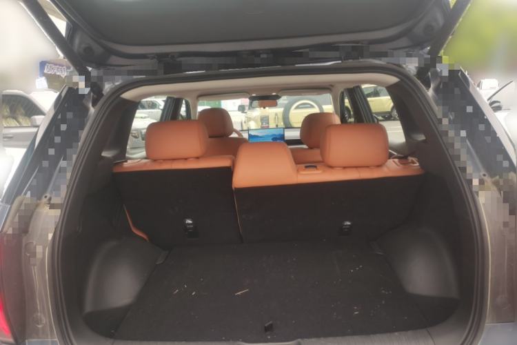Used AION V 2024 Aion Tyrannosaurus 520 Intelligent Premium Edition Trunk