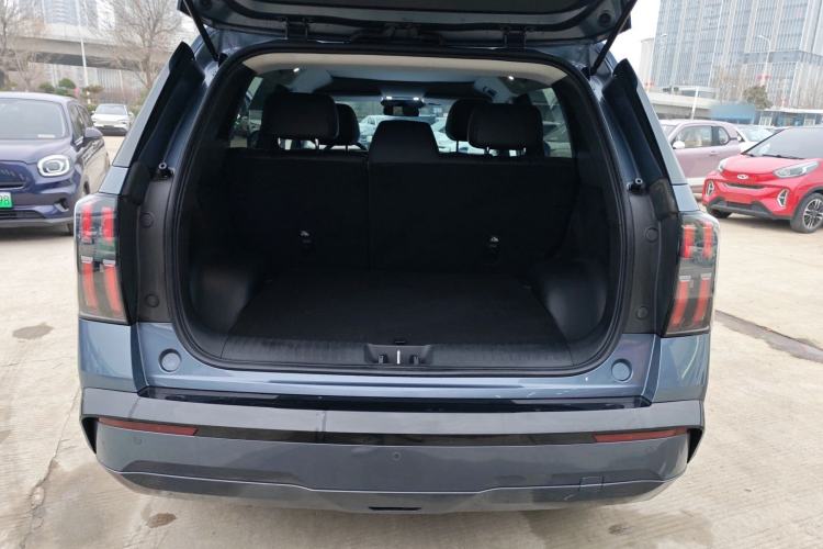Used AION V 2024 Aion Tyrannosaurus 650 Smart Luxury Edition Trunk