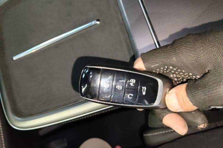 Used AION V 2024 Plus 70 Star Edition Lithium Iron Phosphate Vehicle Key