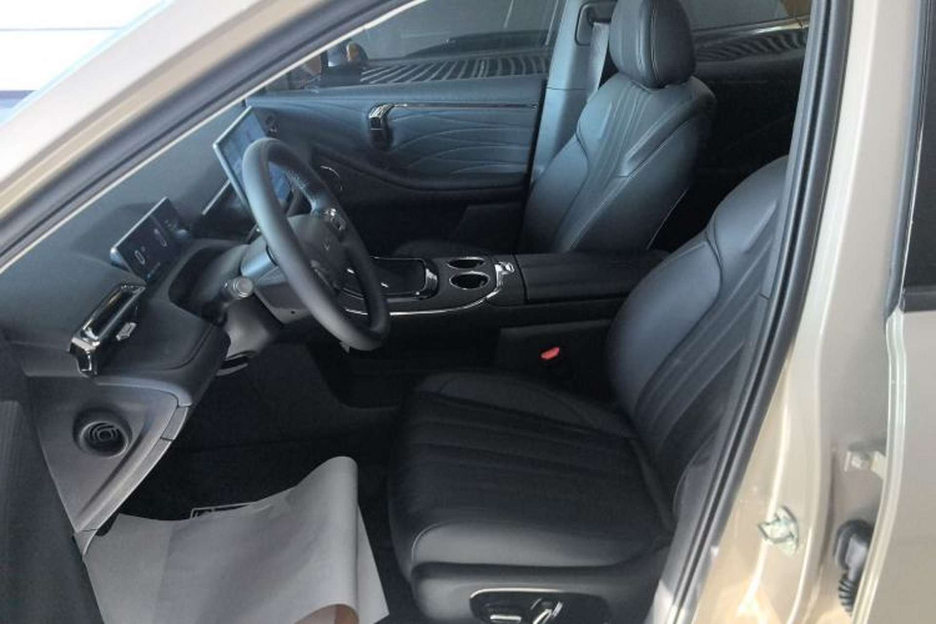 Used AION V 2024 Aion Tyrannosaurus 520 LiDAR Edition Left Front Seat