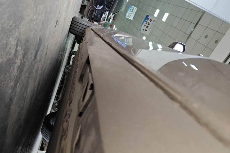 Used AION V 2024 Aion Tyrannosaurus 650 Executive Edition Left Side Sill