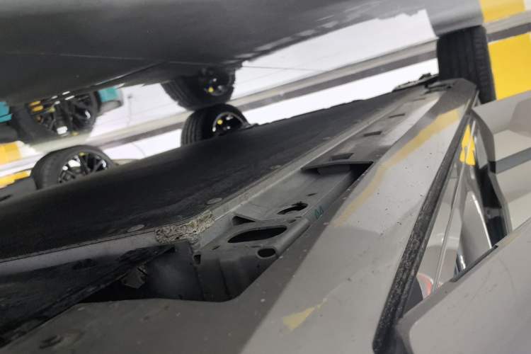 Used AION V 2024 Aion Tyrannosaurus 520 LiDAR Edition Right Side Sill