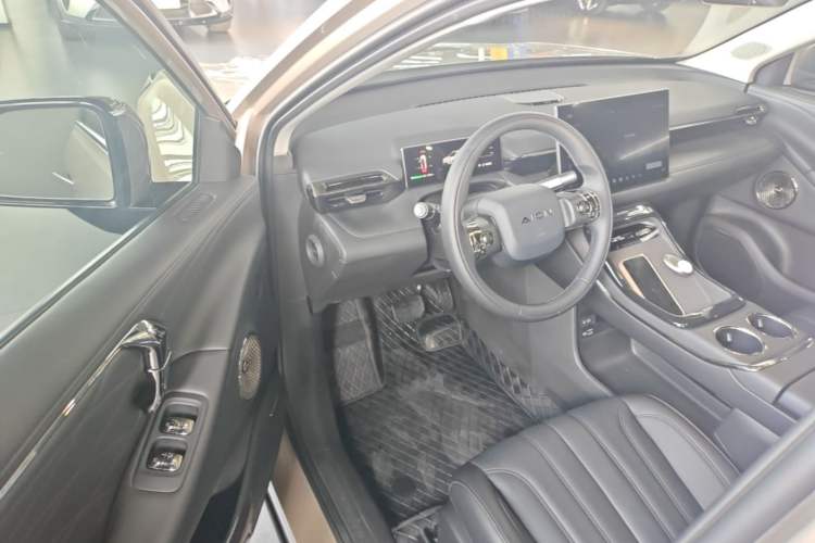 Used AION V 2024 Aion Tyrannosaurus 650 LiDAR Edition Driver Seat