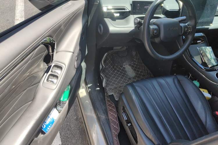 Used AION V 2024 Aion Tyrannosaurus 650 Smart Luxury Edition Driver Seat