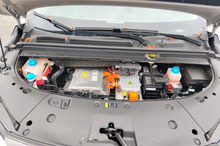 Used AION V 2024 Plus 70 Smart Edition Ternary Lithium Engine Bay