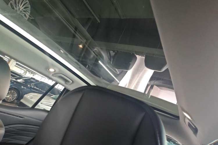 Used AION V 2024 Aion Tyrannosaurus 650 LiDAR Edition Headliner