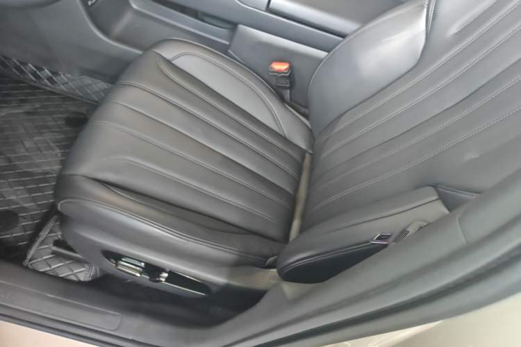 Used AION V 2024 Aion Tyrannosaurus 650 LiDAR Edition Left Front Seat