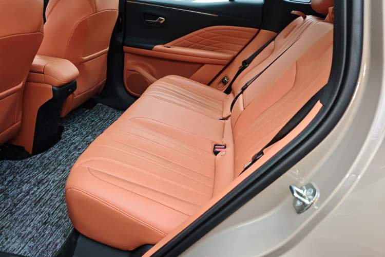 Used AION V 2024 Aion Tyrannosaurus 520 Intelligent Premium Edition Left Rear Seat