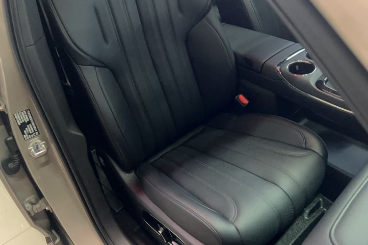 Used AION V 2024 Aion Tyrannosaurus 650 LiDAR Edition Right Front Seat