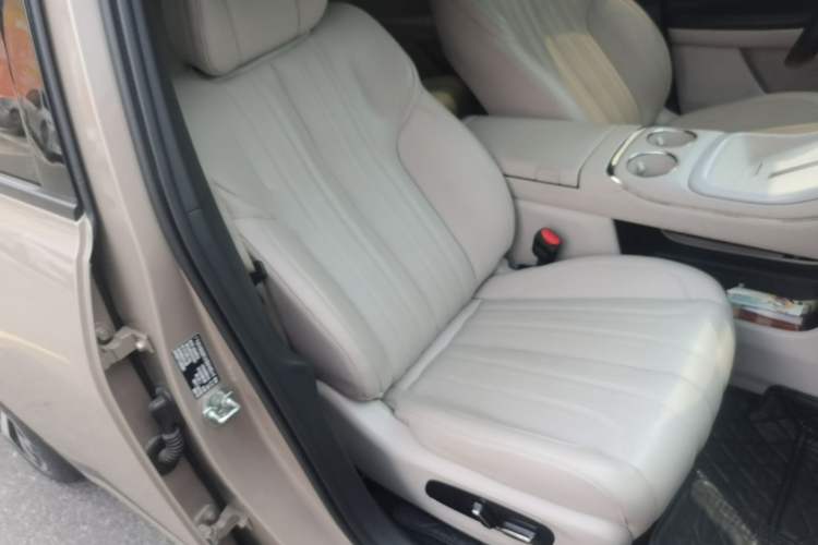 Used AION V 2024 Aion Tyrannosaurus 650 LiDAR Edition Right Front Seat