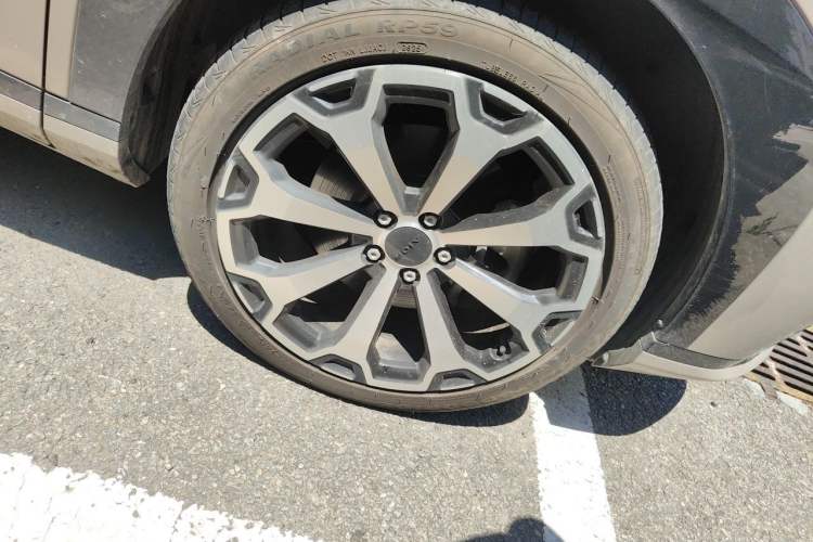 Used AION V 2024 Aion Tyrannosaurus 650 Smart Luxury Edition Right Front Wheel Hub
