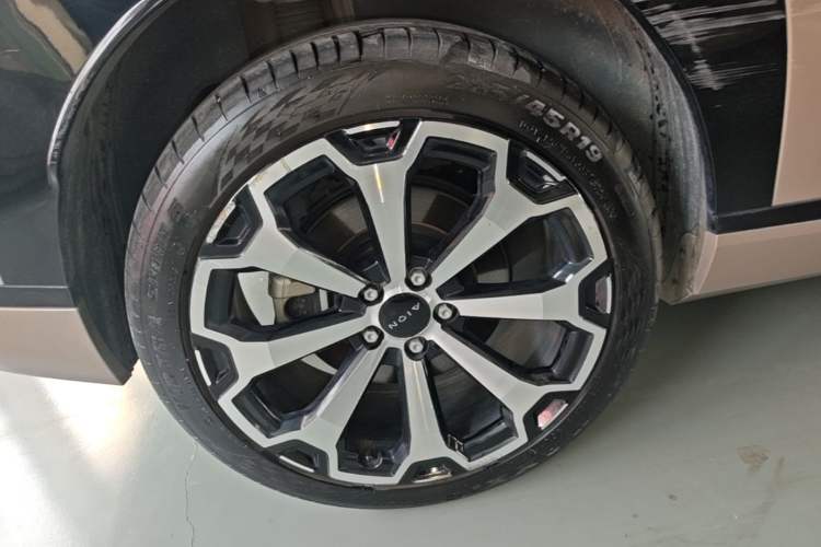Used AION V 2024 Aion Tyrannosaurus 520 Smart Luxury Edition Right Rear Wheel Hub