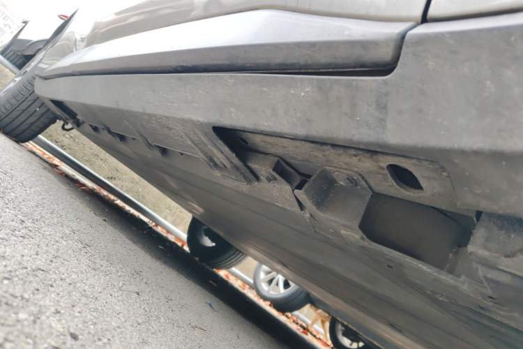 Used AION V 2024 Plus 70 Smart Edition Ternary Lithium Right Side Sill