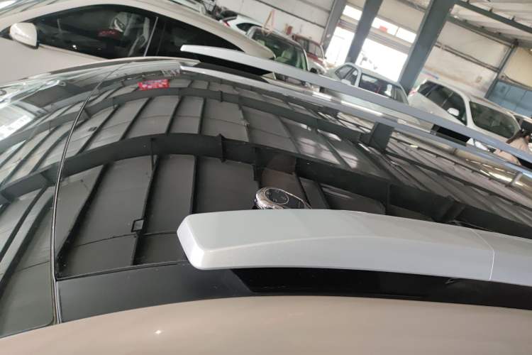 Used AION V 2024 Aion Tyrannosaurus 520 Smart Luxury Edition Roof