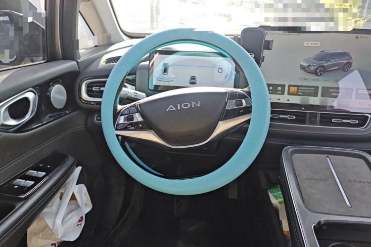 Used AION V 2024 Plus 70 Star Edition Lithium Iron Phosphate Steering Wheel