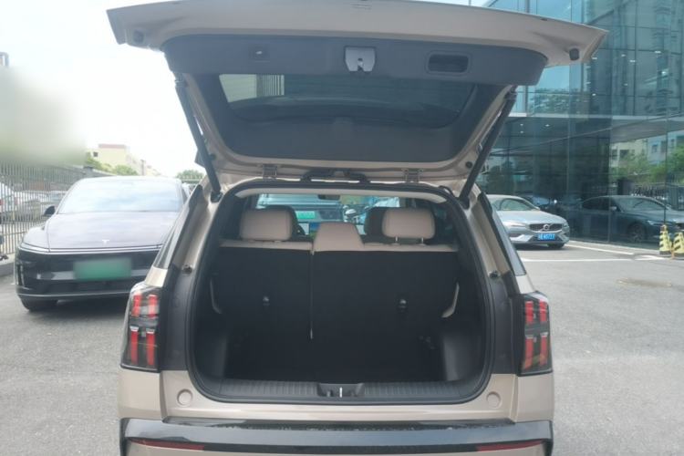 Used AION V 2024 Aion Tyrannosaurus 650 LiDAR Edition Trunk