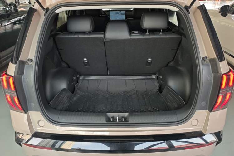 Used AION V 2024 Aion Tyrannosaurus 520 Smart Luxury Edition Trunk