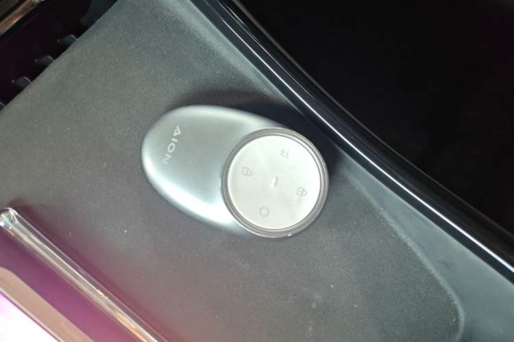 Used AION V 2024 Aion Tyrannosaurus 650 LiDAR Edition Vehicle Key