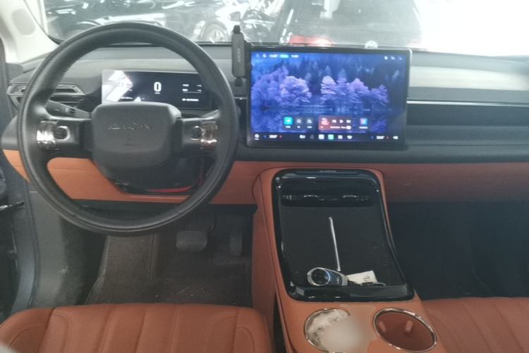 Used AION V 2024 Aion Tyrannosaurus 520 Smart Enjoy Edition Center Console