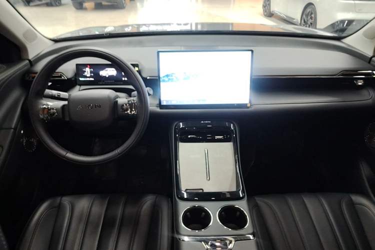 Used AION V 2024 Aion Tyrannosaurus 650 Smart Premium Edition Center Console