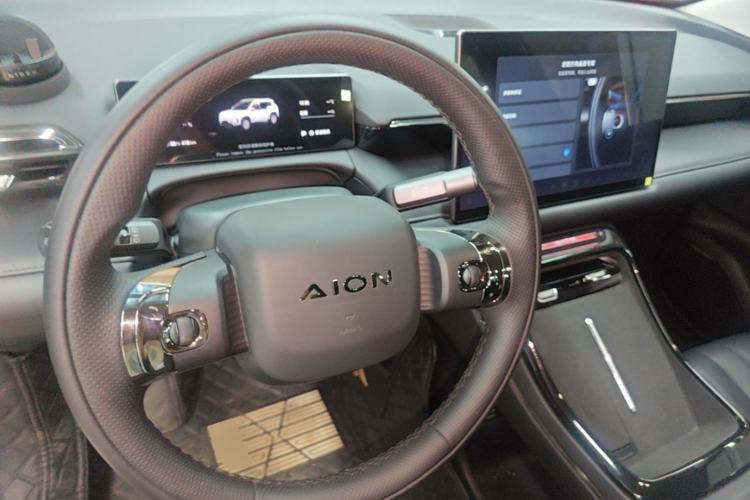 Used AION V 2024 Aion Tyrannosaurus 650 Smart Premium Edition Center Console