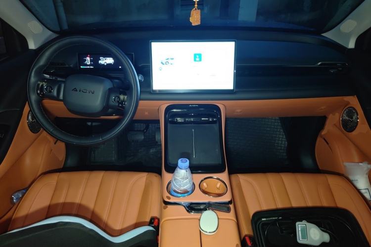 Used AION V 2024 Aion Tyrannosaurus 520 Smart Luxury Edition Center Console