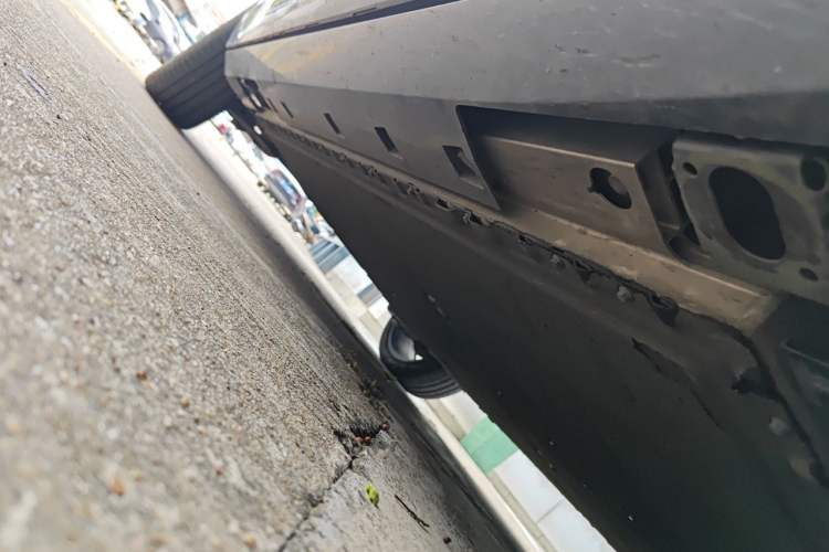 Used AION V 2024 Aion Tyrannosaurus 650 LiDAR Edition Chassis Front Right