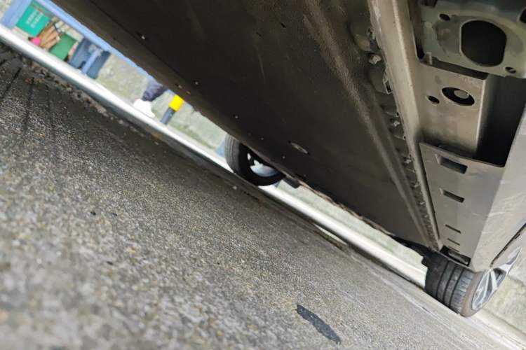 Used AION V 2024 Aion Tyrannosaurus 650 LiDAR Edition Chassis Rear Right