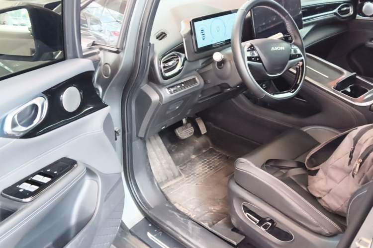 Used AION V 2024 Plus 70 Star Edition Ternary Lithium Driver Seat