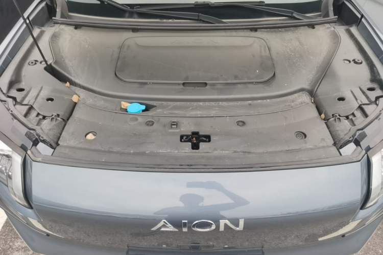 Used AION V 2024 Aion Tyrannosaurus 650 LiDAR Edition Engine Bay