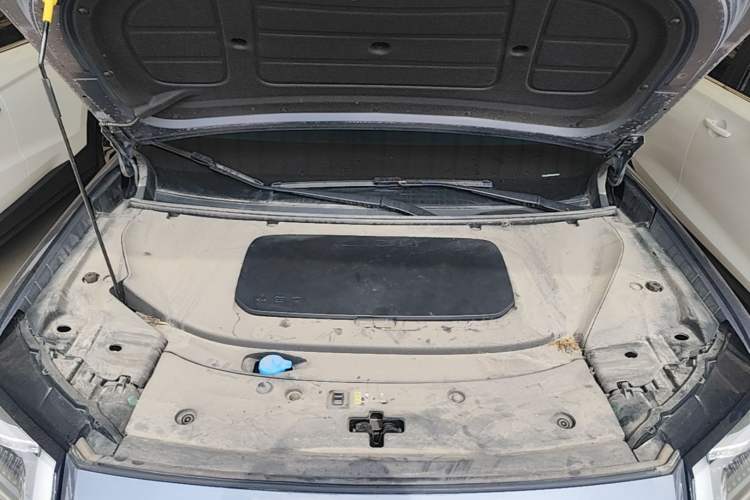 Used AION V 2024 Aion Tyrannosaurus 650 Smart Luxury Edition Engine Bay