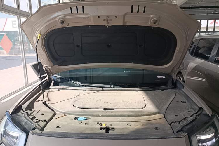 Used AION V 2024 Aion Tyrannosaurus 650 Smart Luxury Edition Engine Bay