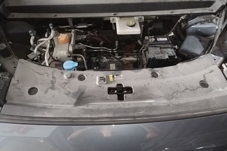 Used AION V 2024 Aion Tyrannosaurus 650 LiDAR Edition Engine Bay