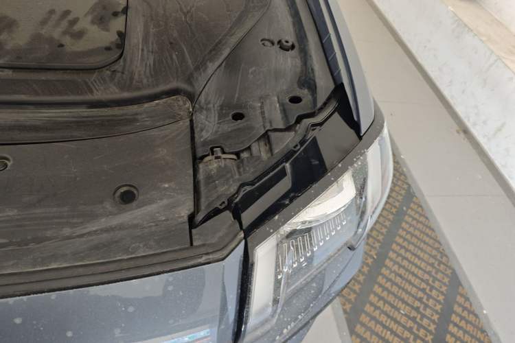 Used AION V 2024 Aion Tyrannosaurus 650 LiDAR Edition Engine Bay Left