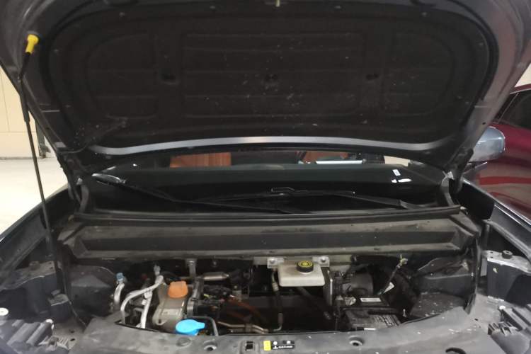Used AION V 2024 Aion Tyrannosaurus 650 LiDAR Edition Engine Bay