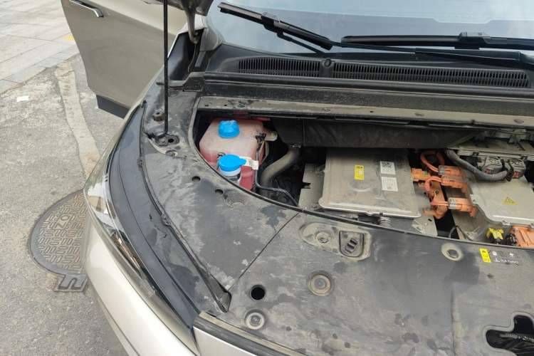 Used AION V 2024 Plus 70 Smart Edition Ternary Lithium Engine Bay Right