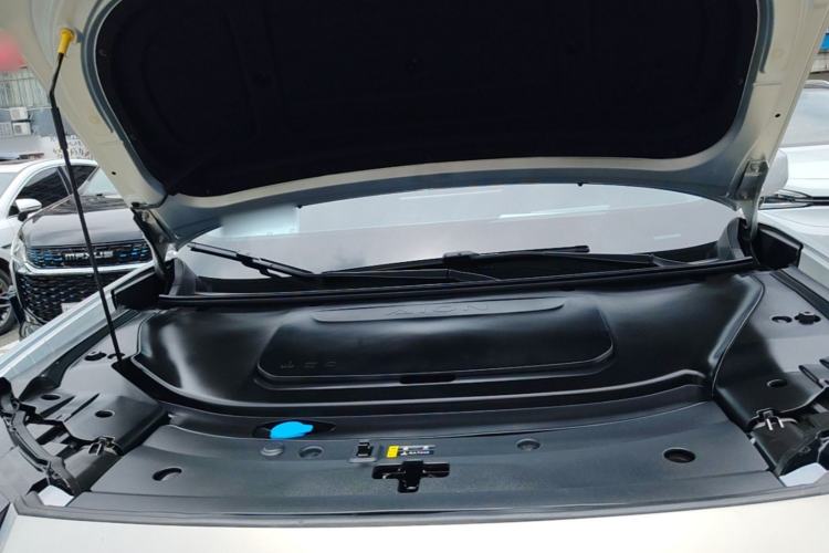 Used AION V 2024 Aion Tyrannosaurus 650 Smart Luxury Edition Engine Bay