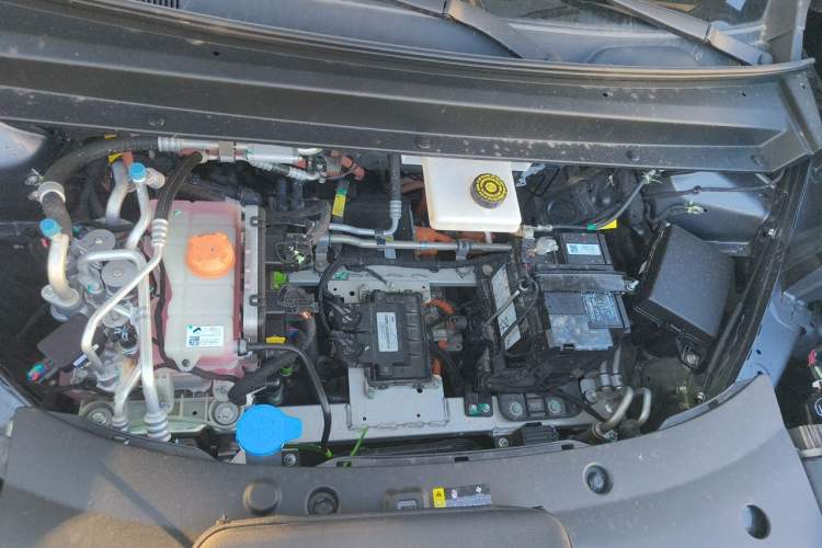Used AION V 2024 Aion Tyrannosaurus 650 LiDAR Edition Engine Bay