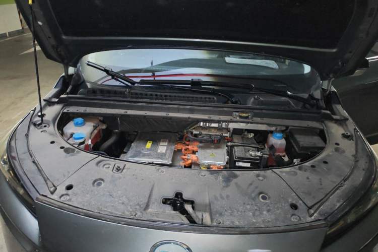 Used AION V 2024 Plus 70 Star Edition Lithium Iron Phosphate Engine Bay