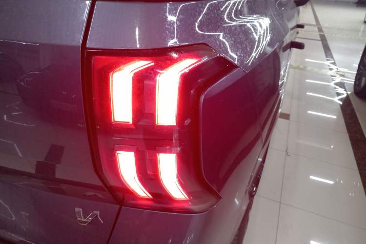 Used AION V 2024 Aion Tyrannosaurus 650 LiDAR Edition Exterior 2