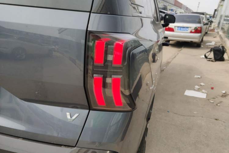 Used AION V 2024 Aion Tyrannosaurus 650 LiDAR Edition Exterior 3