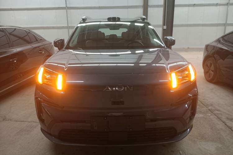 Used AION V 2024 Aion Tyrannosaurus 650 LiDAR Edition Front
