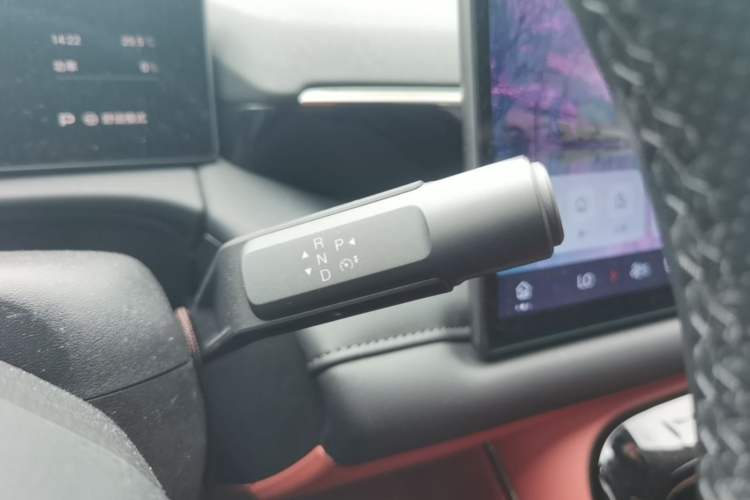 Used AION V 2024 Aion Tyrannosaurus 650 LiDAR Edition Gear Lever