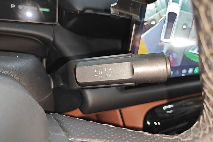 Used AION V 2024 Aion Tyrannosaurus 520 Smart Luxury Edition Gear Lever