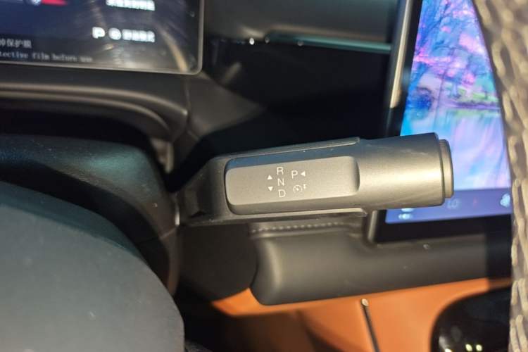 Used AION V 2024 Aion Tyrannosaurus 520 Smart Luxury Edition Gear Lever